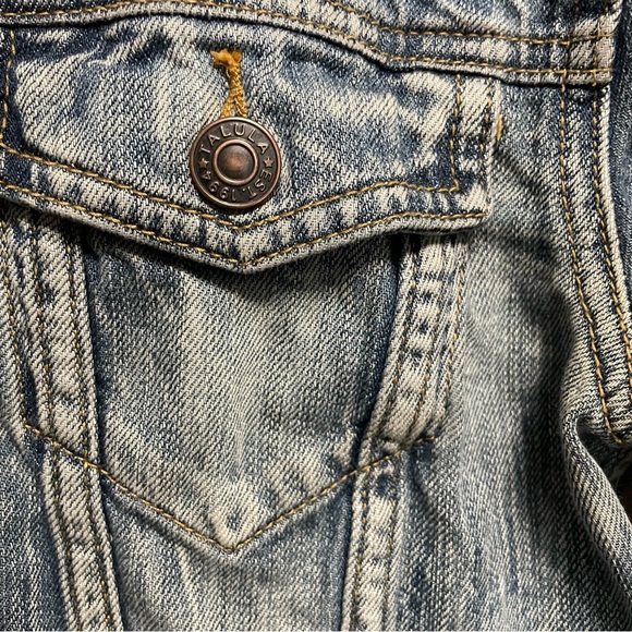 Aritzia Talula Classic Denim Blue Jean Jacket Women’s Small - Picture 5 of 13